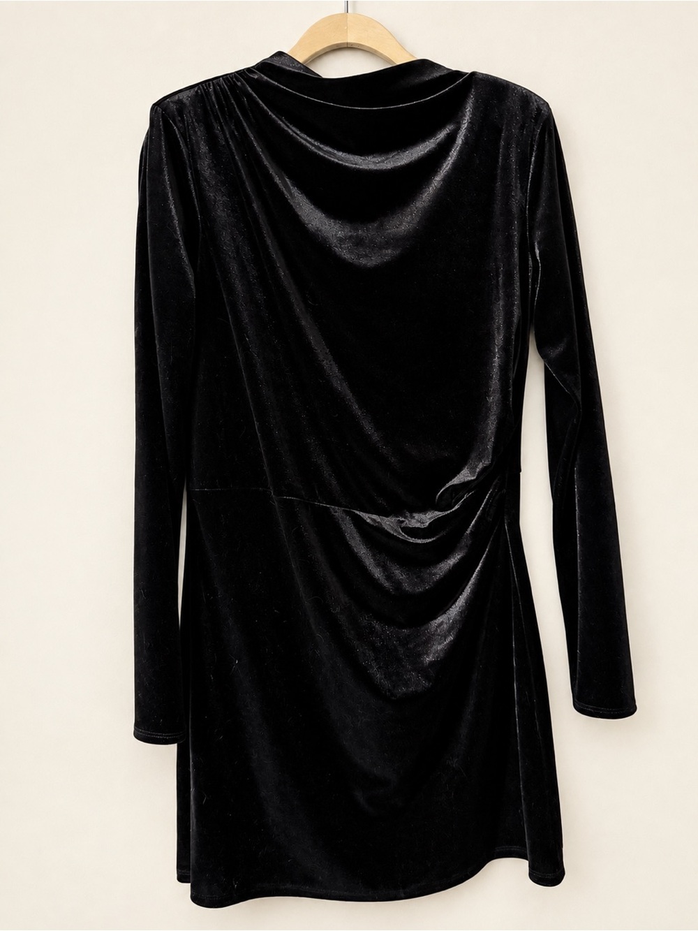 H&M Black Velvet Long Sleeve Mini Dress Ruched Waist Shoulder Pads Size L